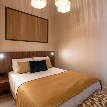 Ando Living - Santa Catarina House بورتو
