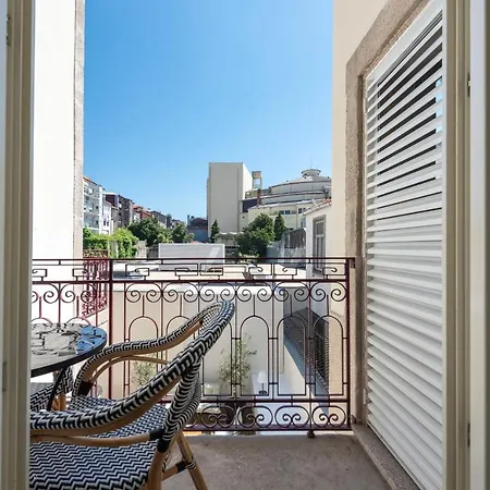 Ando Living - Santa Catarina House Porto