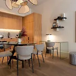 Aparthotel Ando Living - Santa Catarina House 4*