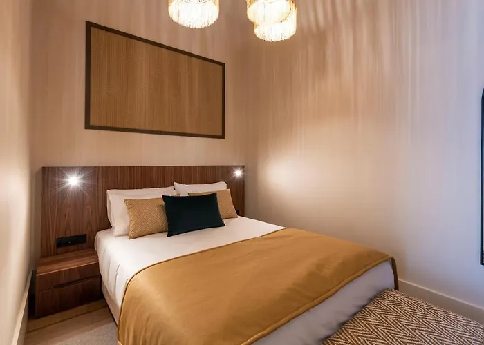 Ando Living - Santa Catarina House Porto